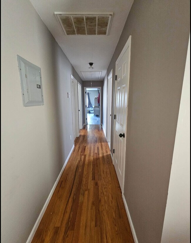 Halway - 283 Clifton Ave
