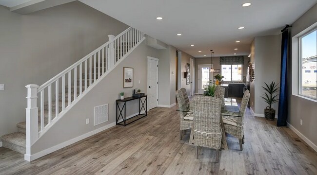 Foto del edificio - Spacious 3BR/2.5BA Home in Quiet Bozeman Neighborhood
