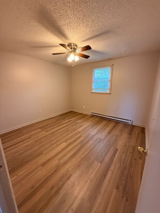 Foto del edificio - 4159 Dodson Chapel Rd