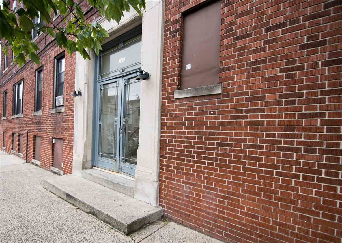 Primary Photo - 368 Broadway