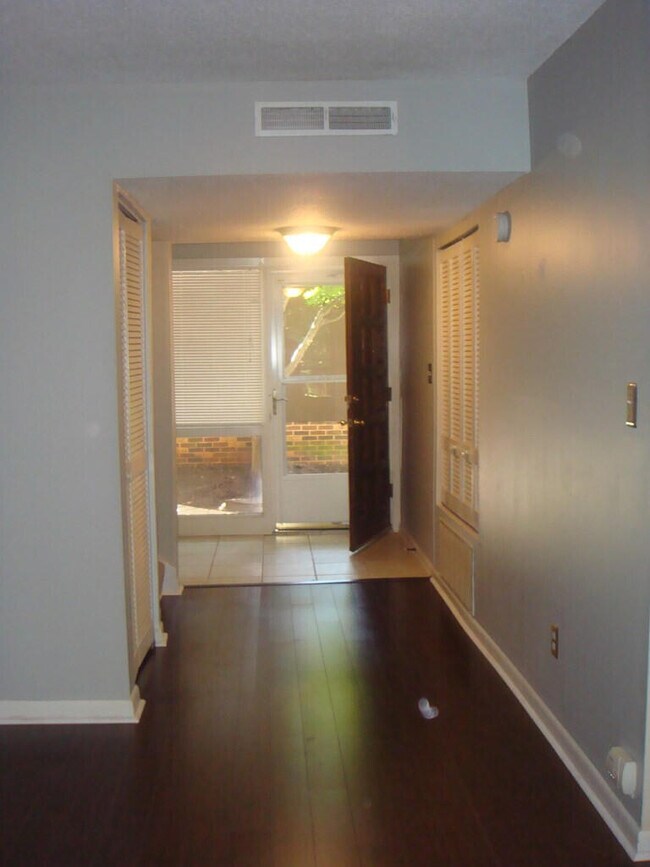 Foto del edificio - 3508 Prestwick Dr