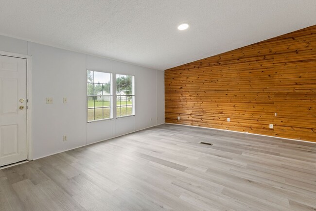Building Photo - 16474 N Emerson Cir
