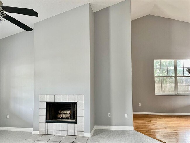 Building Photo - 305 Lakedale Dr