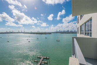 Building Photo - 1500 Bay Dr E