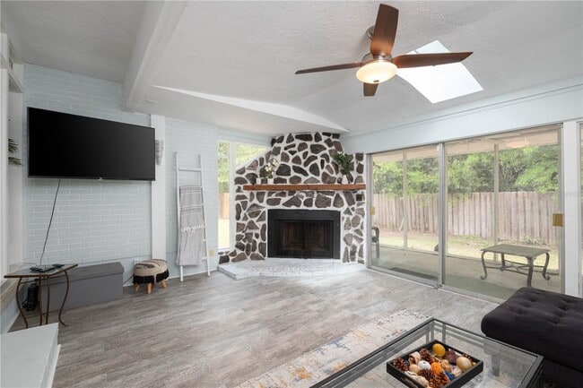 Building Photo - 729 NW 34th St