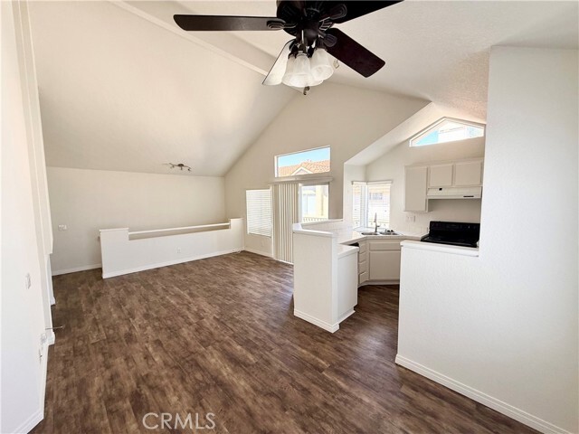 Building Photo - 17 Silver Glade Dr