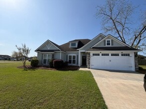 Building Photo - 4682 Amelia Cir