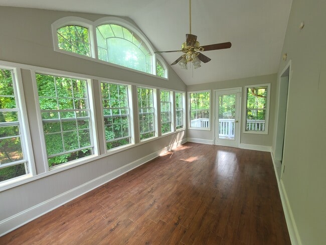 Building Photo - 3292 Cardinal Lake Dr NW