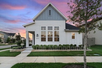 Building Photo - 1001 14th St