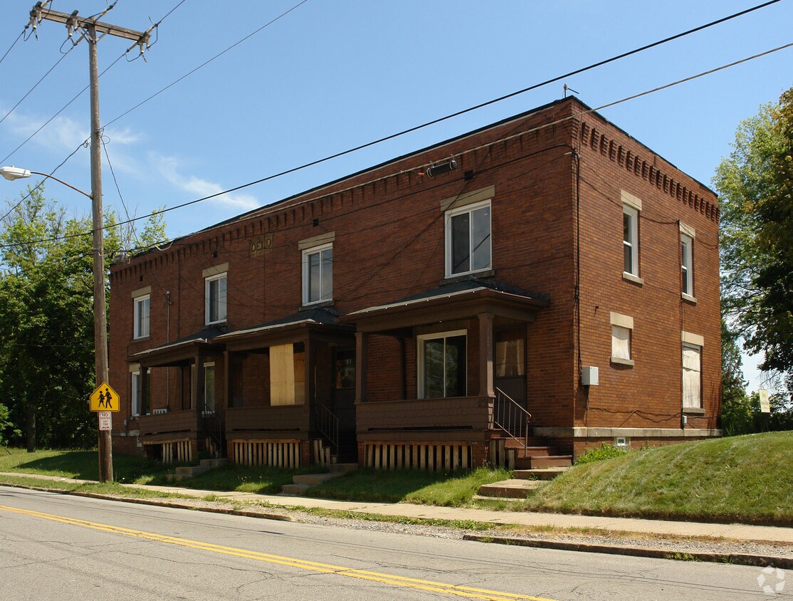 Primary Photo - 1805 Oakhill Ave