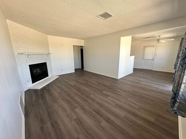 Foto del edificio - Newly Remodeled 2 bed 1 bath home!