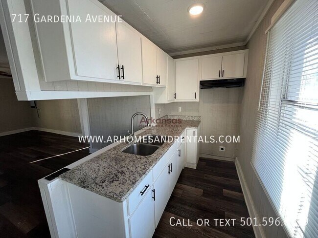 Foto del edificio - 717 Gardenia Ave