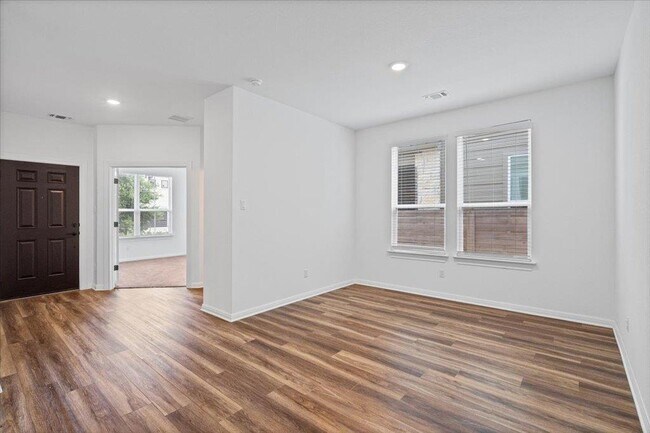 Foto del edificio - 309 Harbors Ln