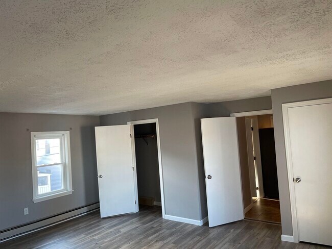 Building Photo - 520 Beech St