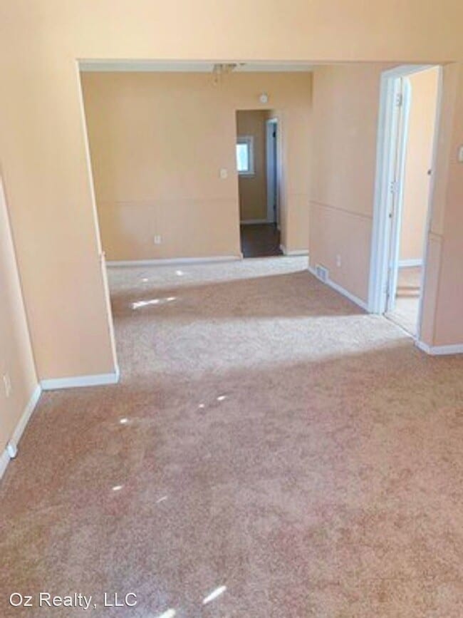 Building Photo - 2 br, 1 bath House - 2333 Valentine St.
