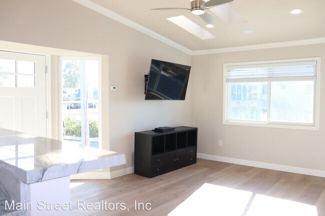 Foto del edificio - 1 br, 1 bath House - 902A West Cliff Drive