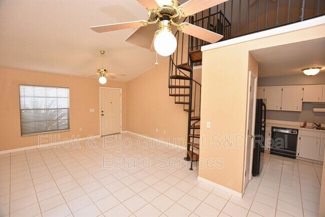Building Photo - 5147 Fairfield Dr