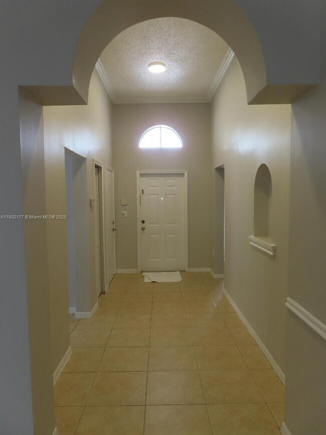 Foto del edificio - 4333 NW 113th Pl
