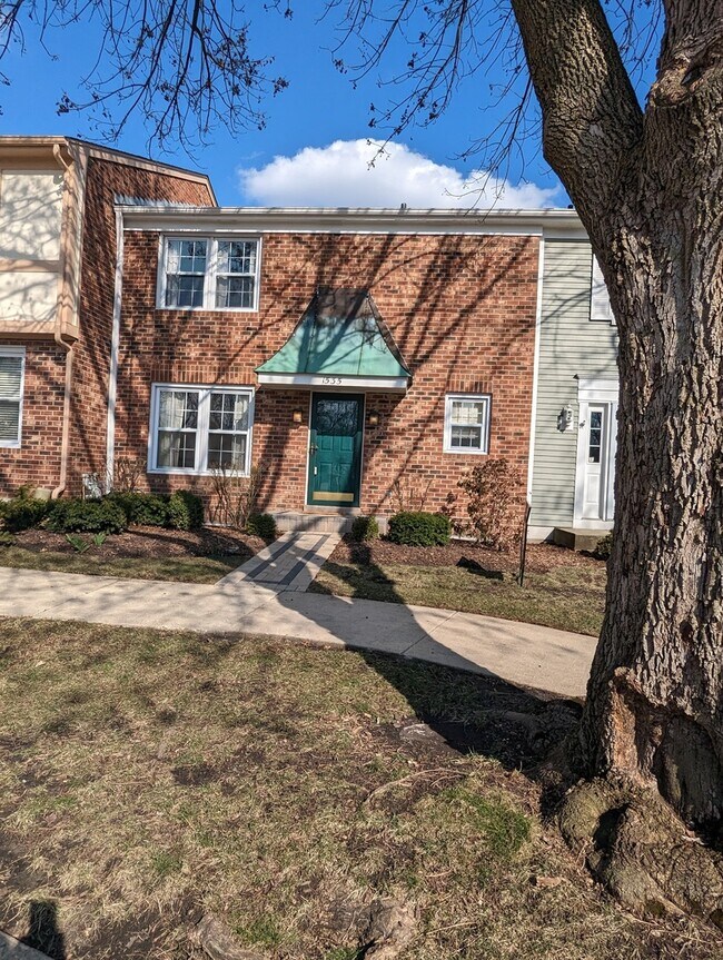 Building Photo - 1535 Wedgefield Cir