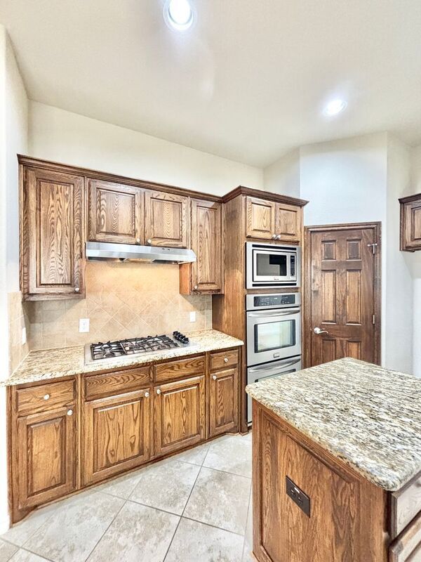 Foto del edificio - 5617 Spirit Lake Dr