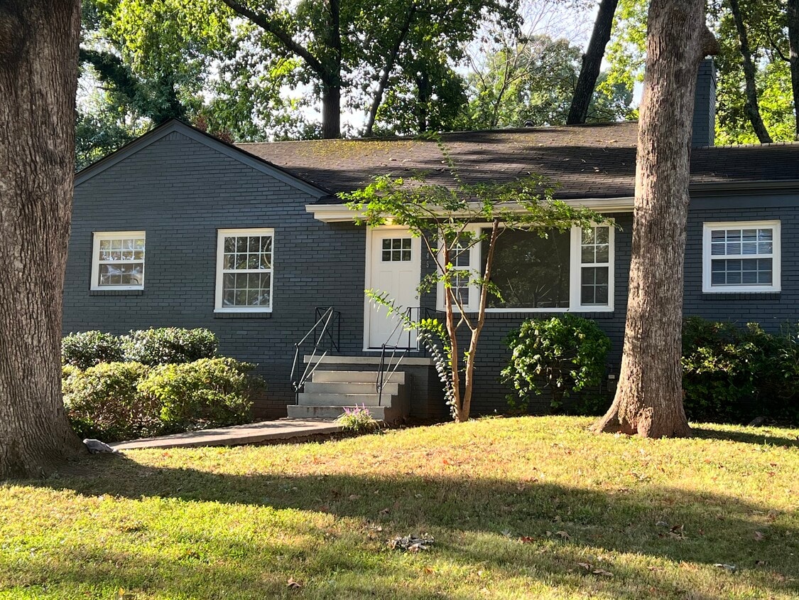 Foto principal - 1745 Donnalee Ave SE