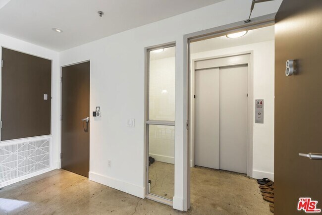 Foto del edificio - 814 S Spring St