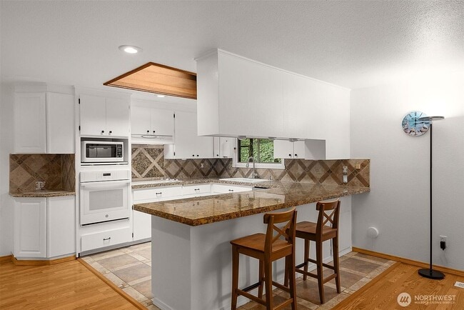Building Photo - 417 S 199th St
