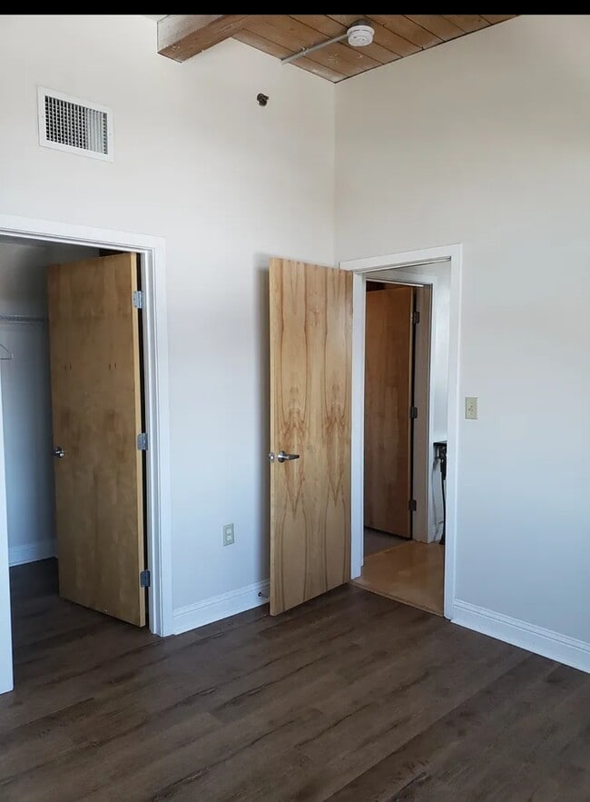 Foto del edificio - 147 Centre St