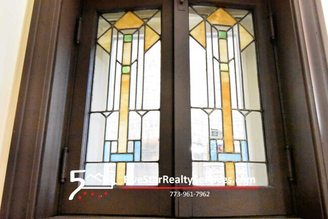 Living Room - 3241 W Wilson Ave