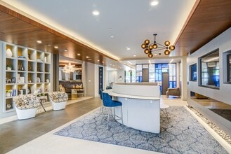 Building Photo - 5 Points Northshore