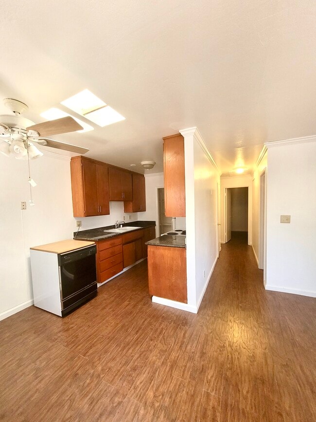 Photo - 1586 Albatross Dr Apartments