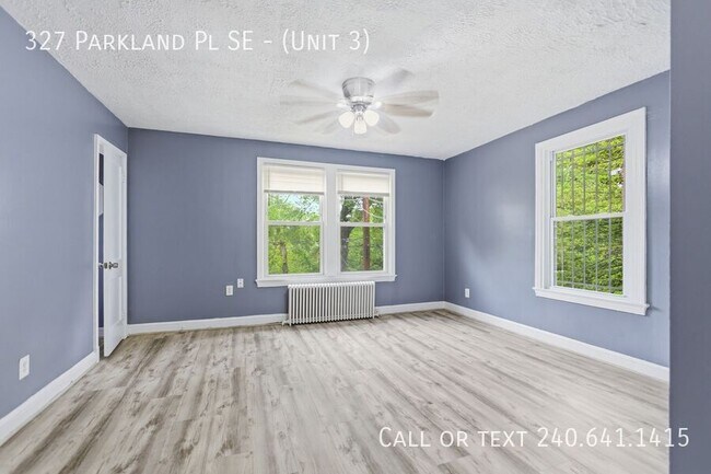 Foto del edificio - 327 Parkland Pl SE