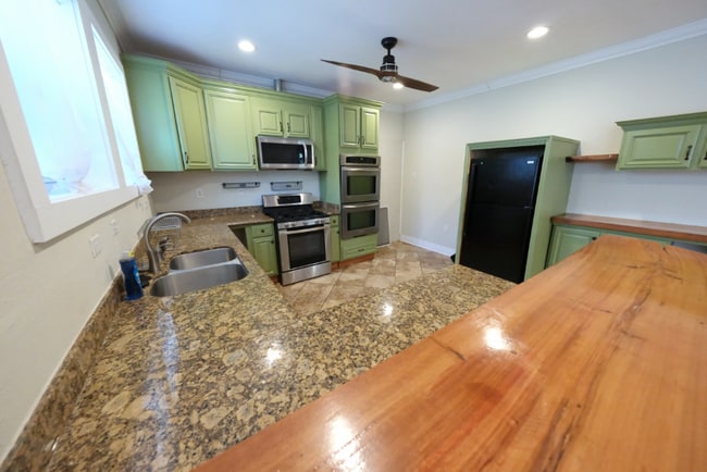 Foto del edificio - 3147 N Johnson St