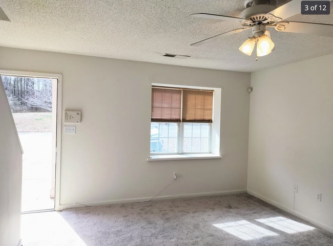 Building Photo - 142 Picasso Dr
