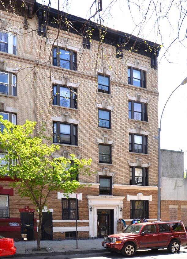 Primary Photo - 2106 Honeywell Ave