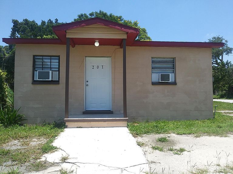 201 Dr Martin Luther King St, Dundee, FL 33838 House Rental in Dundee