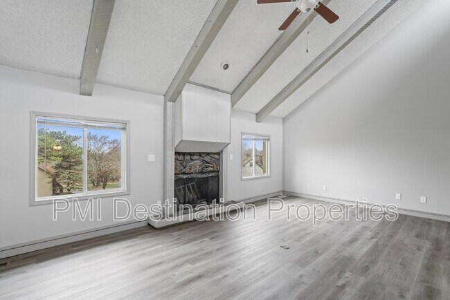 Building Photo - 106 N Landcaster Dr