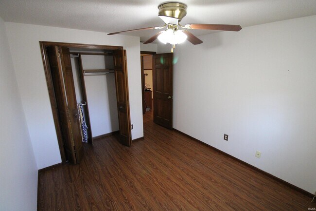 Building Photo - 5332 Hartford Dr