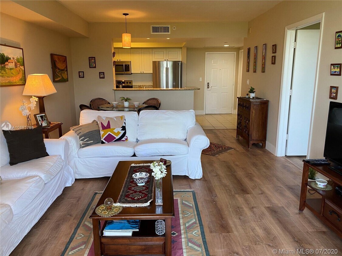 Foto principal - 19501 W Country Club Dr 402 Aventura Fl 33180