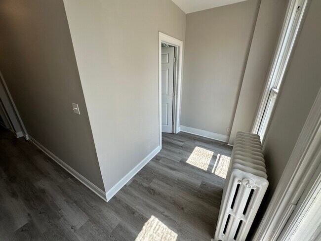 Foto del edificio - 3010 White Ave