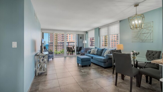 Foto del edificio - 2200 NE 33rd Ave
