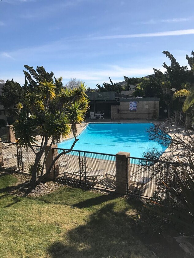 Foto principal - La Canada Townhome Quiet Community 2 Bedroom