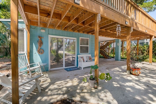 Building Photo - 152 Manresa Rd