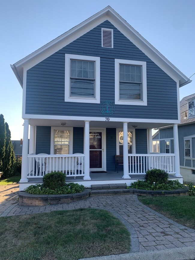 Building Photo - 70 New Shore Rd