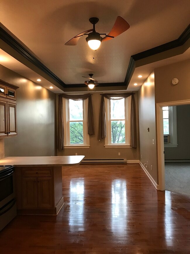 Building Photo - 57 S Main Street Apt 3