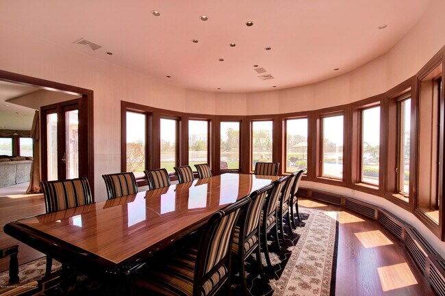 Building Photo - 17 Oyster Bay Dr