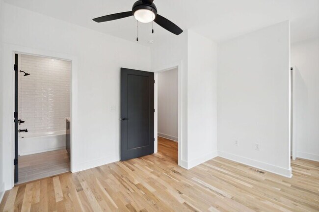 Building Photo - 1237 Memorial Dr SE