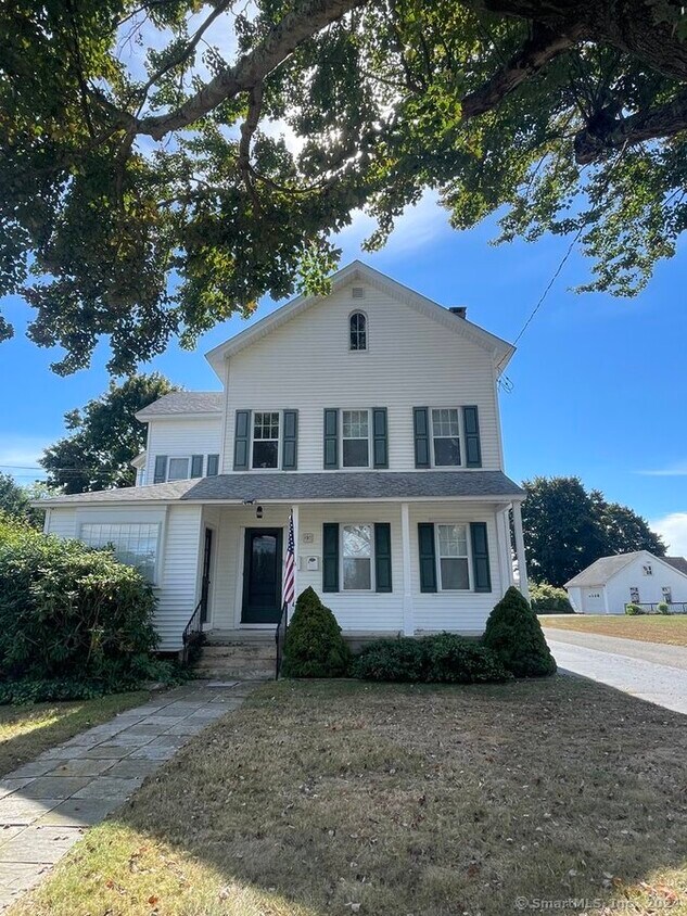 Primary Photo - 130 College St