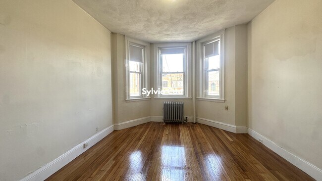 Building Photo - 1179 Boylston St