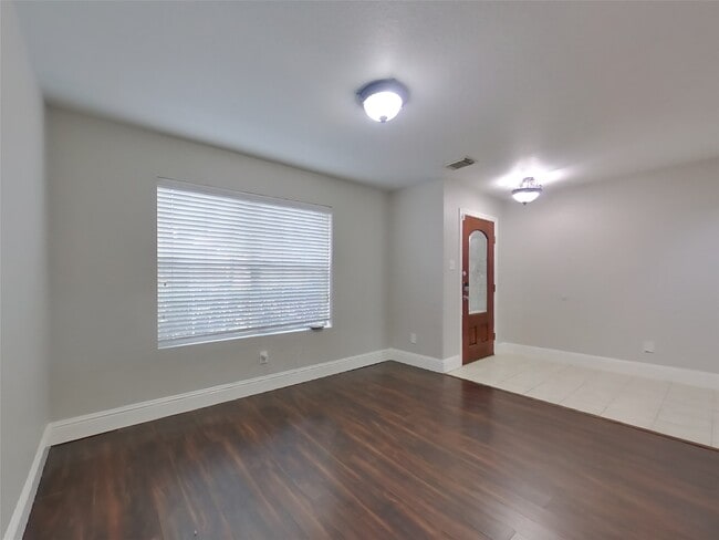 Foto del edificio - 19626 Beachy Ct